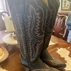Ariat Women’s Black Western Cowboy Boots